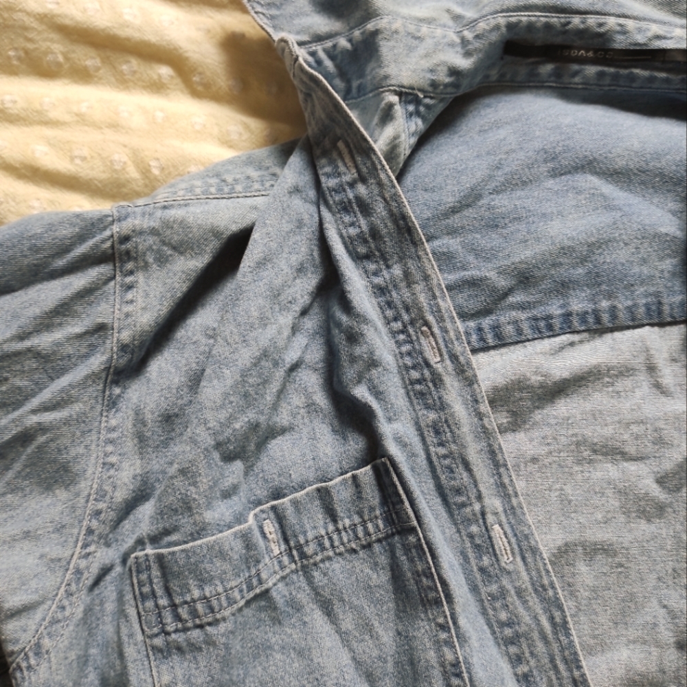 Button down - Picture 3 of 8